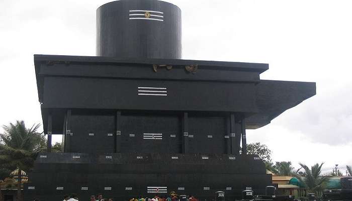 Huge Shivalinga sculpture at Uma Kotilingeshwara Swamy Temple is one of the most visit Konaseema tourist places