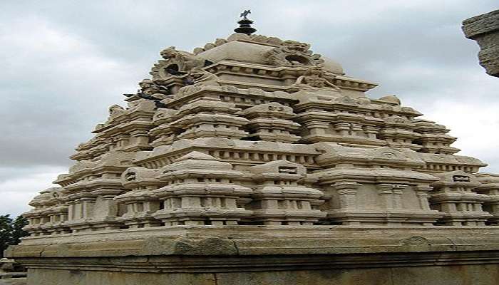 Carving on the roof of Veerabhadra Swamy Temple