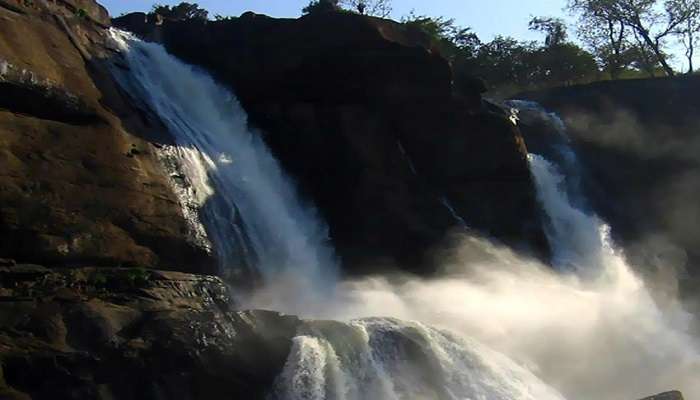 Vydehi Falls is a breathtaking natural waterfall located near Thondamuthur