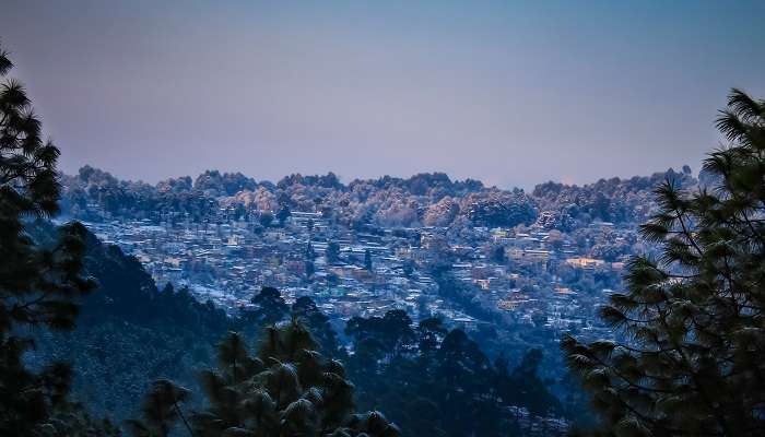 La vue incroyable de neige