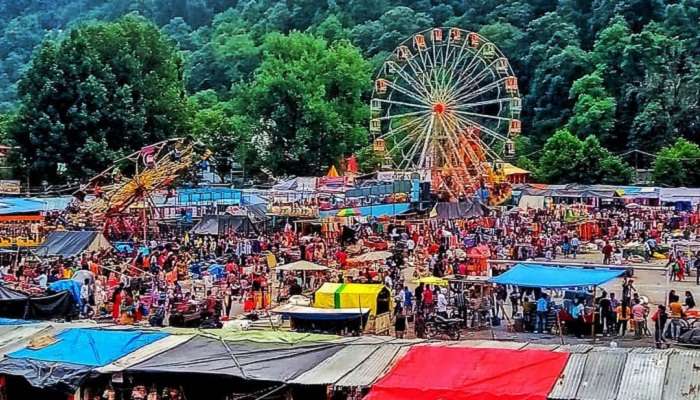 Obtenez un aperçu de la culture locale grâce au festival Uttarani