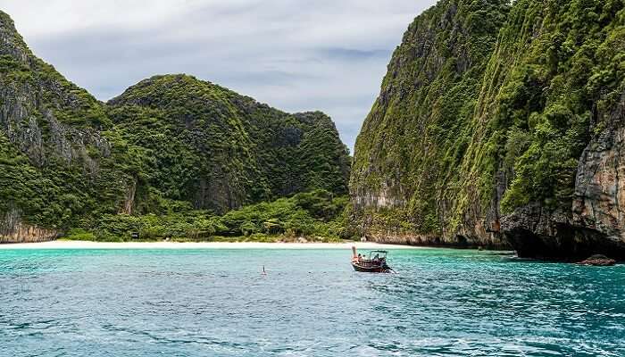 Phuket – Pour ses hauts plateaux verdoyants et ses plages dorées