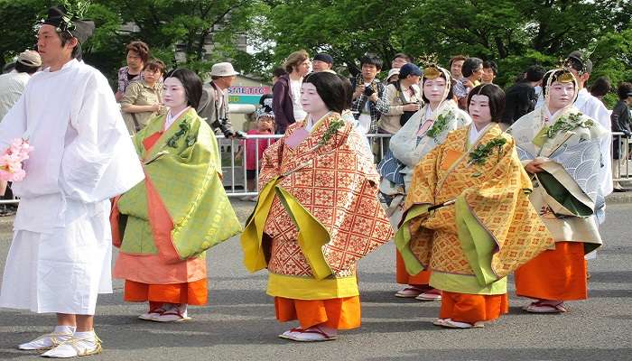 Aoi Matsuri – Assister