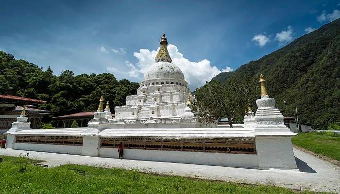 Chorten Kora