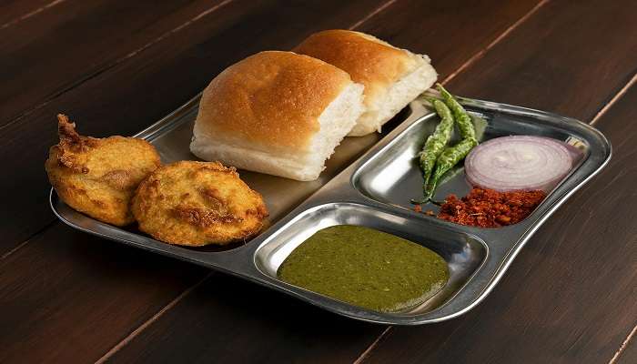 Food experience in Nirala Bazar in Aurangabad