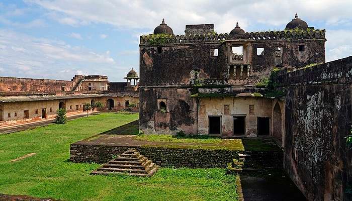 Rohtasgarh Fort, 10 historical monuments of Bihar