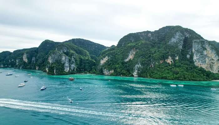 The aerial vista of islands.