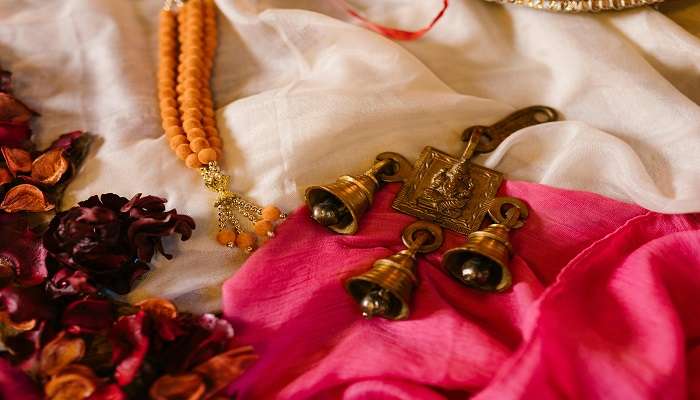 Kalyan Shiv Mandir to seek spirituality in Kalyan.