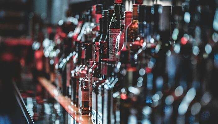 This bar and pub in Indore is famous for its alcoholic beverages.