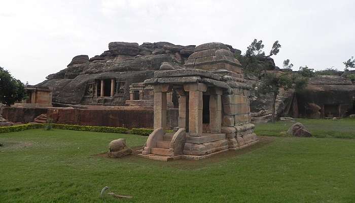 Ravana Phadi cave Temple