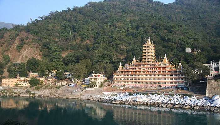 A stunning temple view in Rishikesh