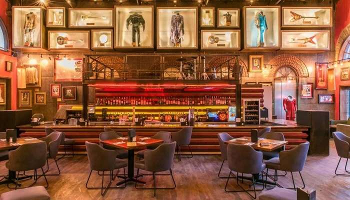 Cosy ambience of Hard Rock Cafe