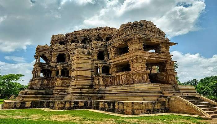 सास बहू मंदिर