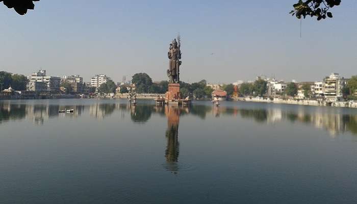 सूरसागर झील