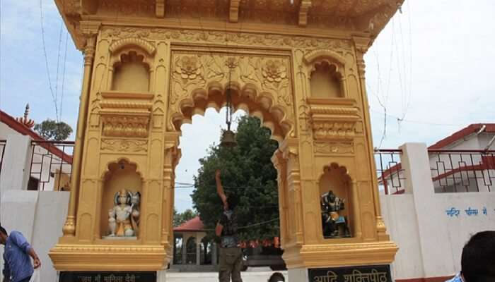 मनीला गांव - प्रकृति का आनंद