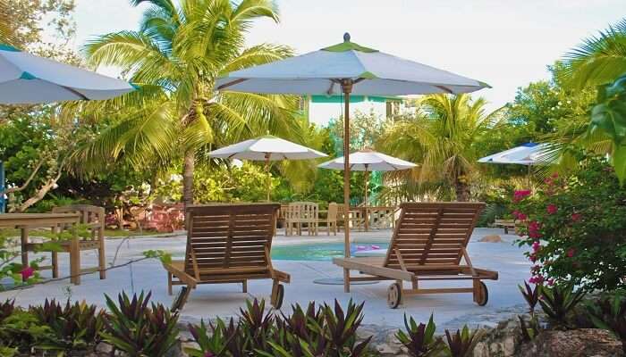 कारवेला बीच रिसॉर्ट