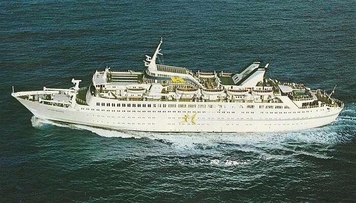 क्रूज़ में मिलने वाली सुविधाएं