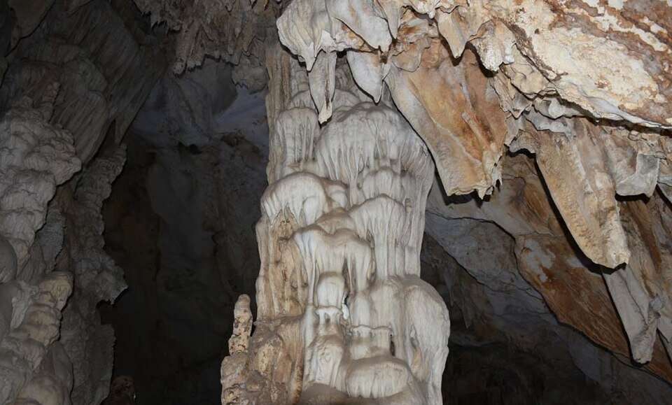 Inside The Caves: Stalactites, Stalagmites & Photography Tips