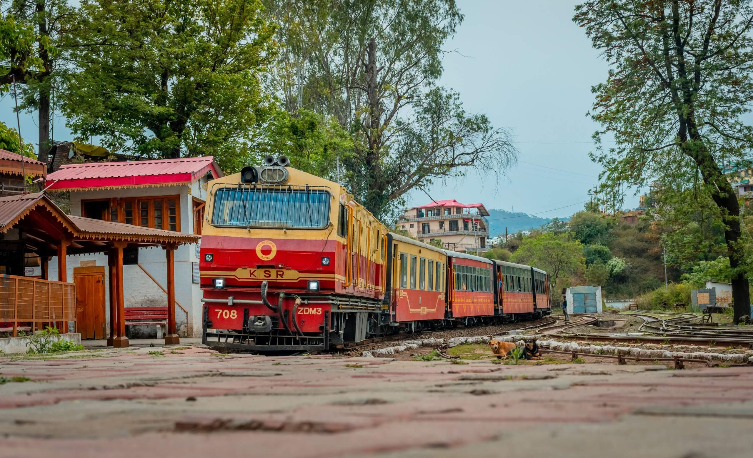 त्र्यंबकेश्वर कैसे पहुँचे?
