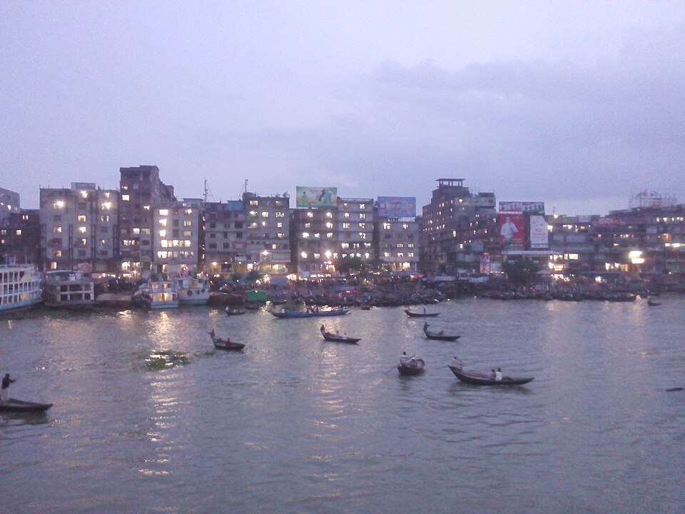 आसपास घूमने की जगहें