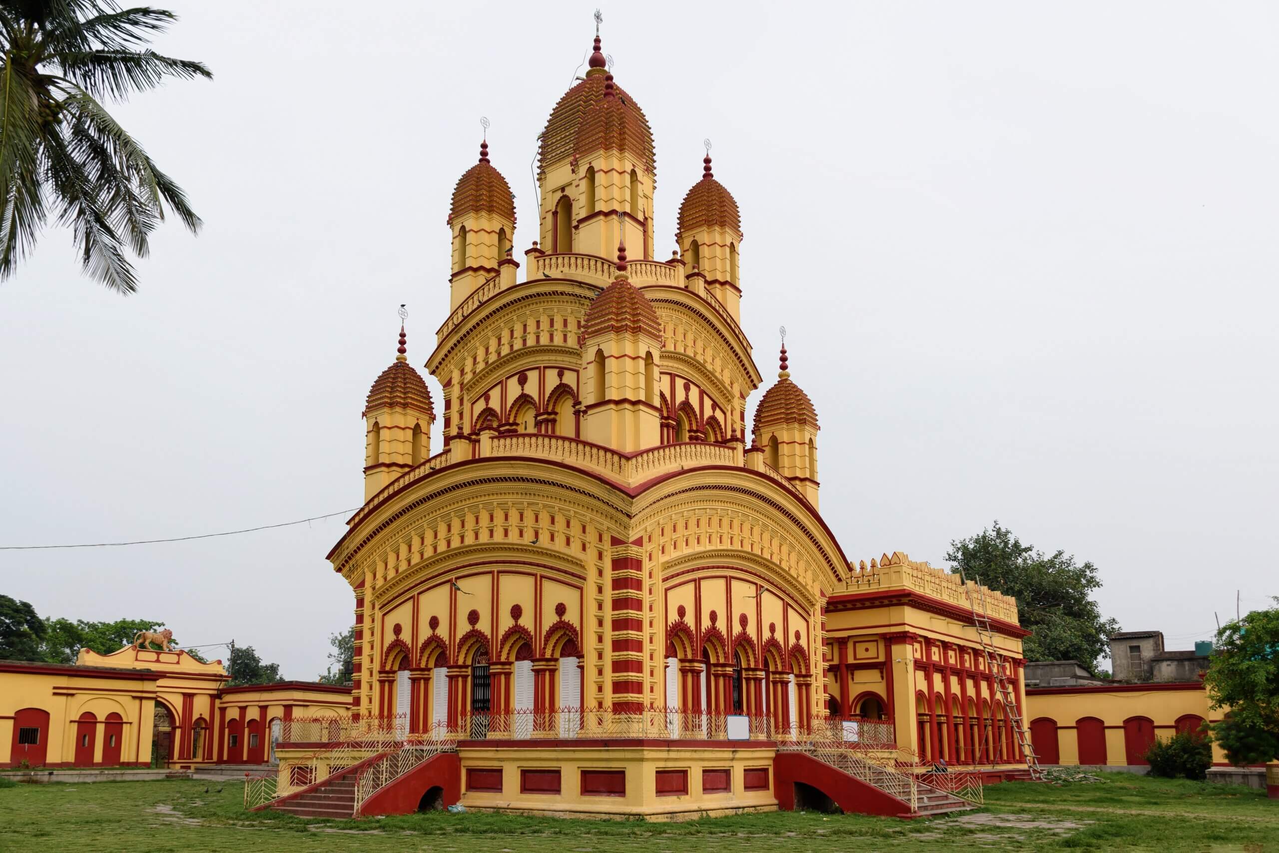 मंदिर के खुलने का समय और आरती