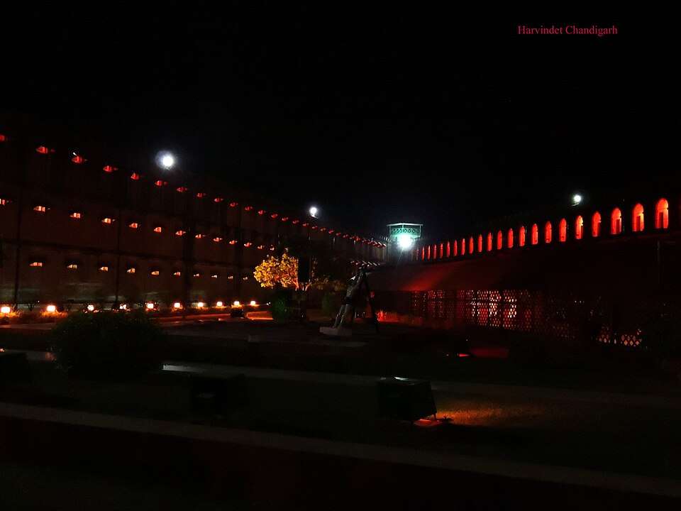 Cellular Jail light show