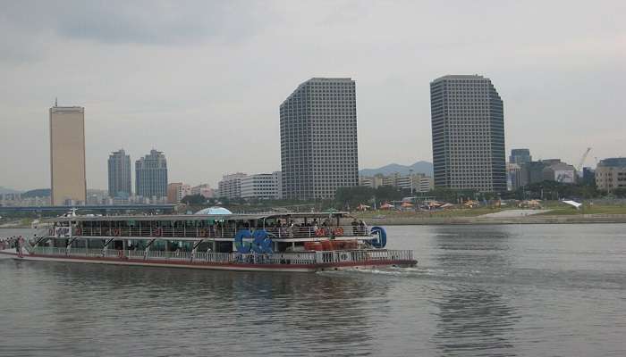 Take A Han River Cruise