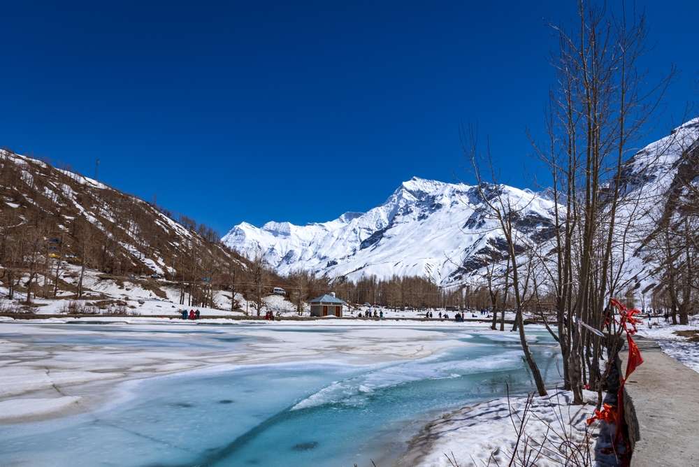 Shimla vs Manali in December Which One to Pick