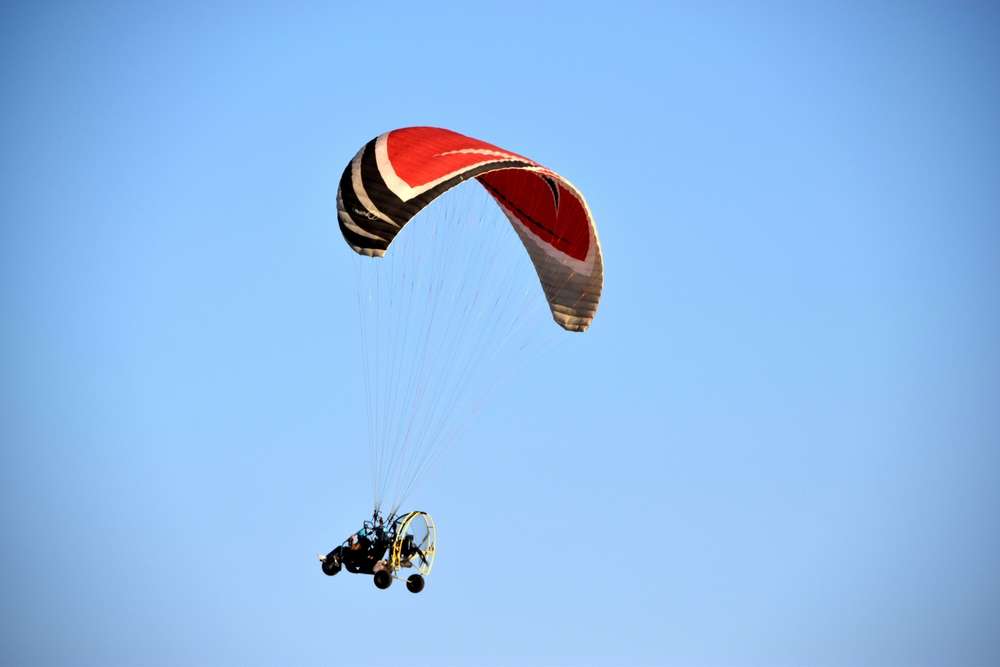 How safe is paragliding in Bir Billing?