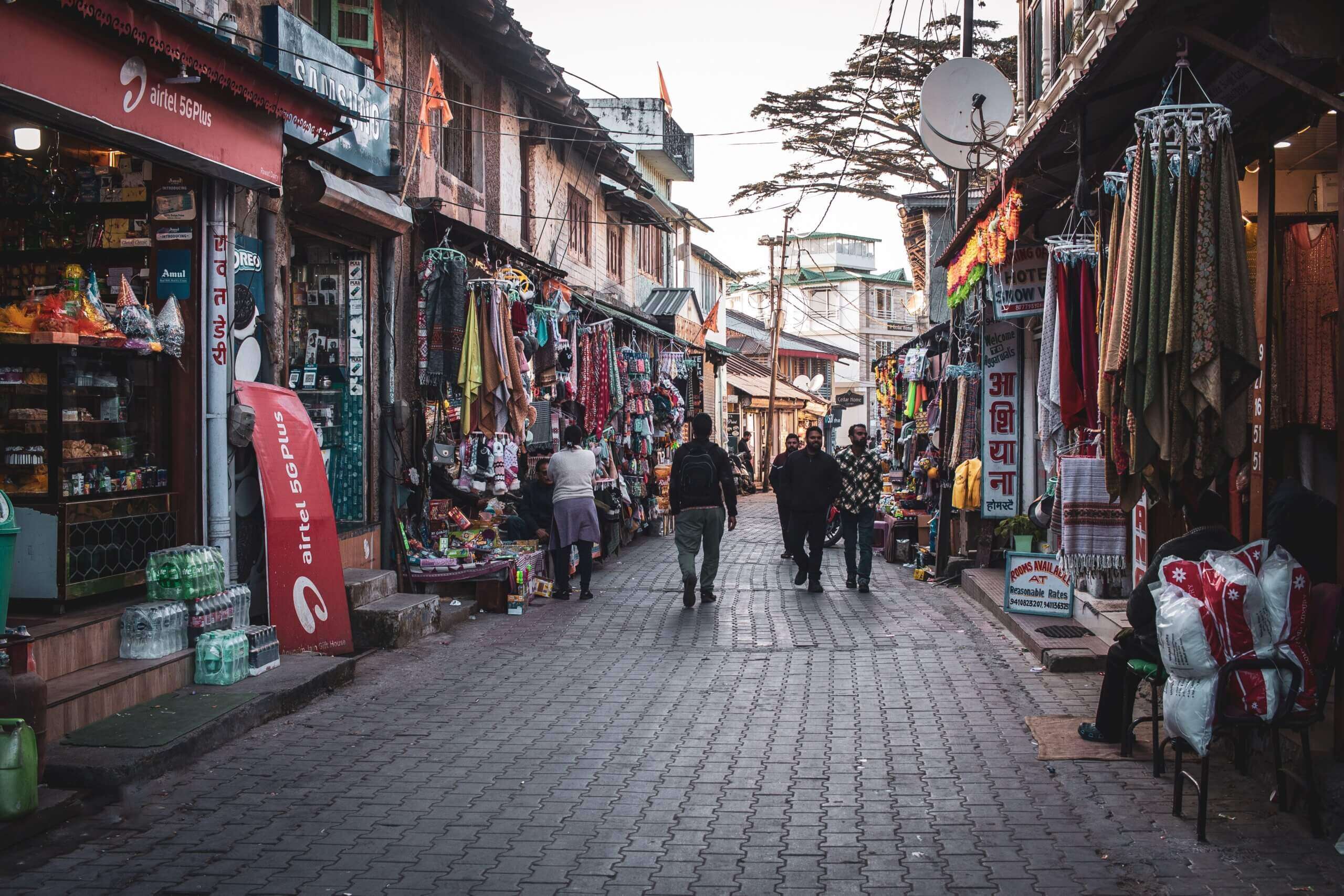 Shopping and handicrafts in Chamba